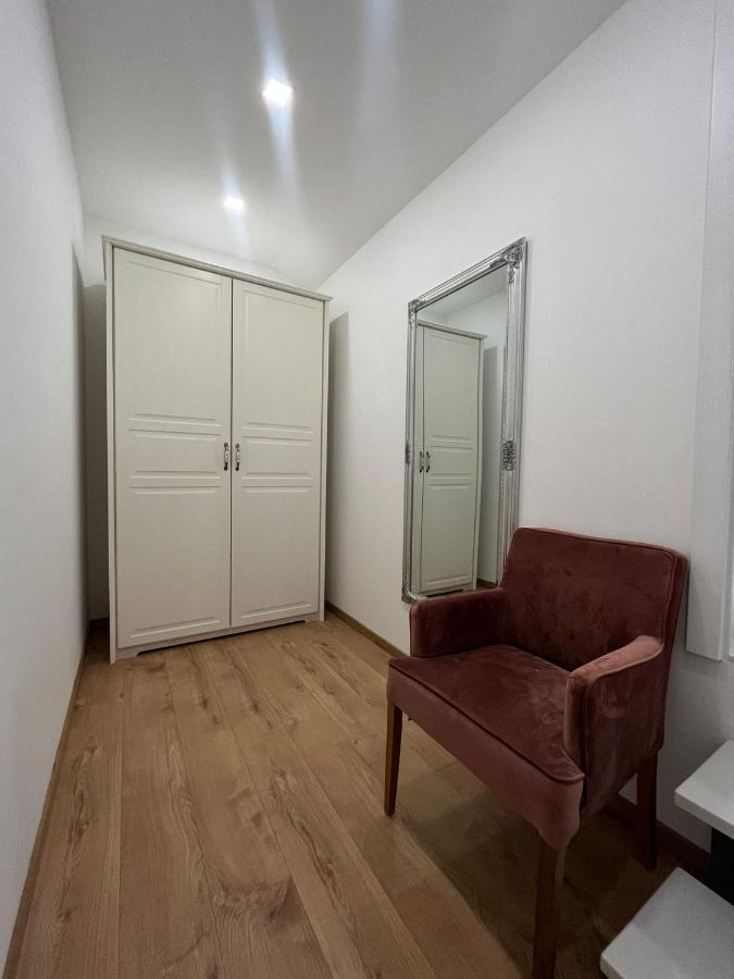Alexandar Apartment In Hotel Makarska Exterior photo